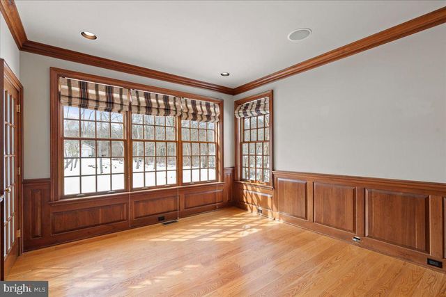 1568 SACKETTSFORD RD, Ivyland, PA 18974