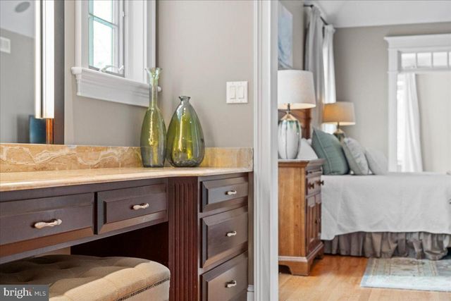 1568 SACKETTSFORD RD, Ivyland, PA 18974