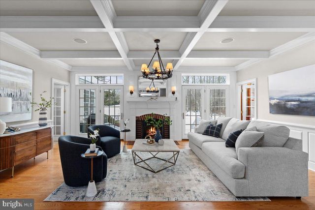 1568 SACKETTSFORD RD, Ivyland, PA 18974