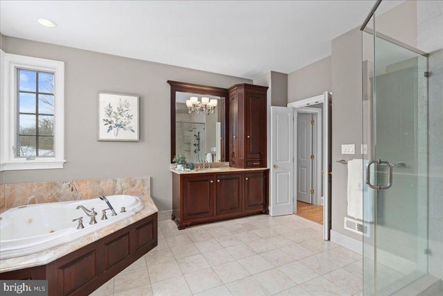 1568 SACKETTSFORD RD, Ivyland, PA 18974