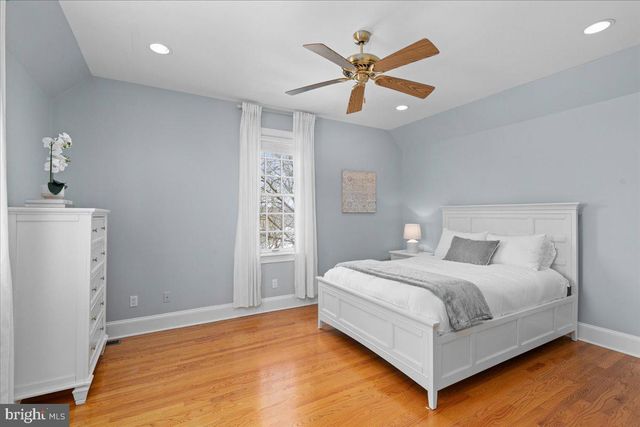 1568 SACKETTSFORD RD, Ivyland, PA 18974