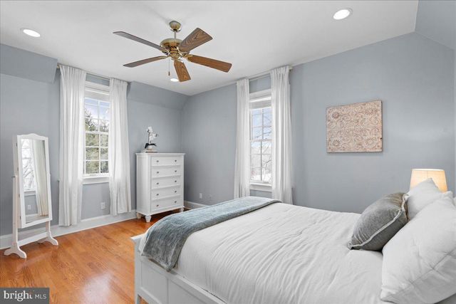 1568 SACKETTSFORD RD, Ivyland, PA 18974