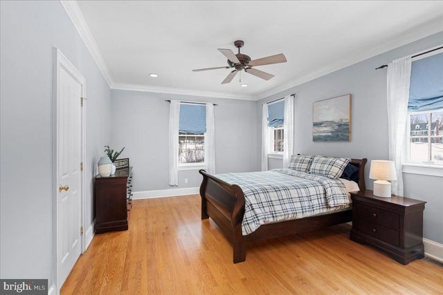 1568 SACKETTSFORD RD, Ivyland, PA 18974