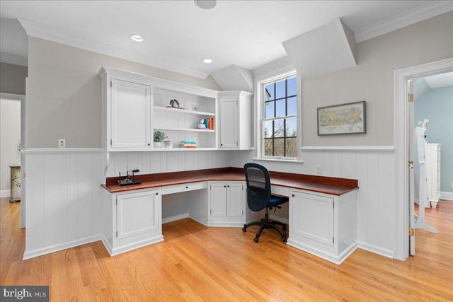 1568 SACKETTSFORD RD, Ivyland, PA 18974