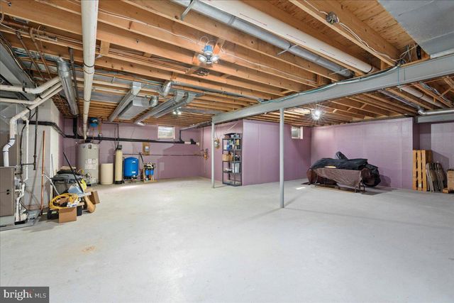 1568 SACKETTSFORD RD, Ivyland, PA 18974