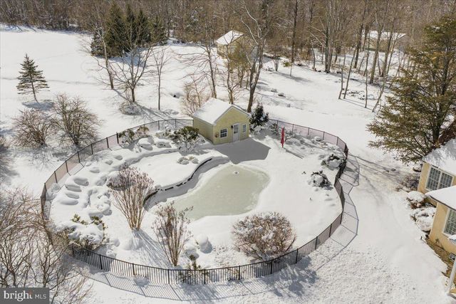 1568 SACKETTSFORD RD, Ivyland, PA 18974