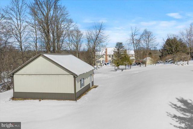 1568 SACKETTSFORD RD, Ivyland, PA 18974