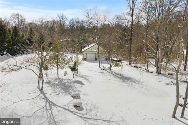 1568 SACKETTSFORD RD, Ivyland, PA 18974