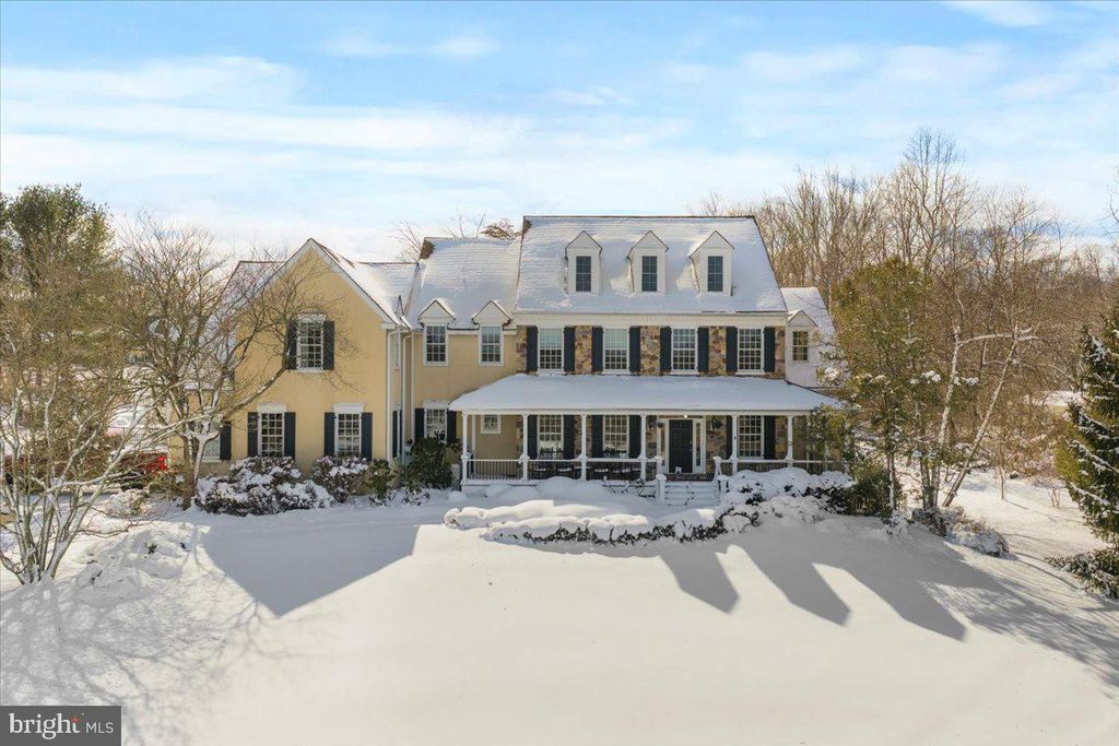 1568 SACKETTSFORD RD, Ivyland, PA 18974