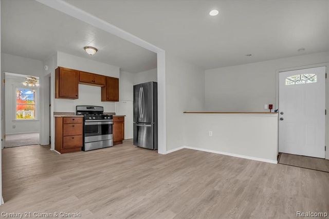5580 S Merriman Road, Wayne, MI 48184