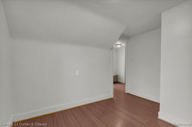 5580 S Merriman Road, Wayne, MI 48184