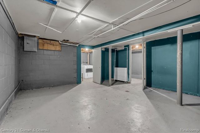 5580 S Merriman Road, Wayne, MI 48184