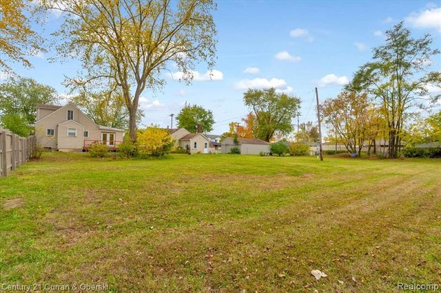 5580 S Merriman Road, Wayne, MI 48184
