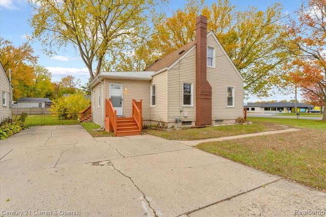 5580 S Merriman Road, Wayne, MI 48184