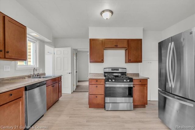 5580 S Merriman Road, Wayne, MI 48184