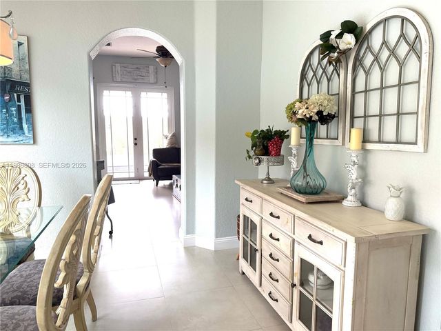 18247 NW 88th Place, Hialeah, FL 33018