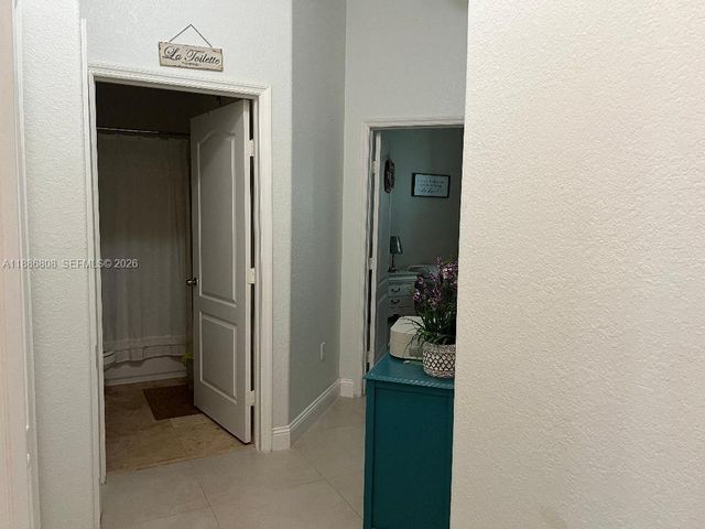 18247 NW 88th Place, Hialeah, FL 33018