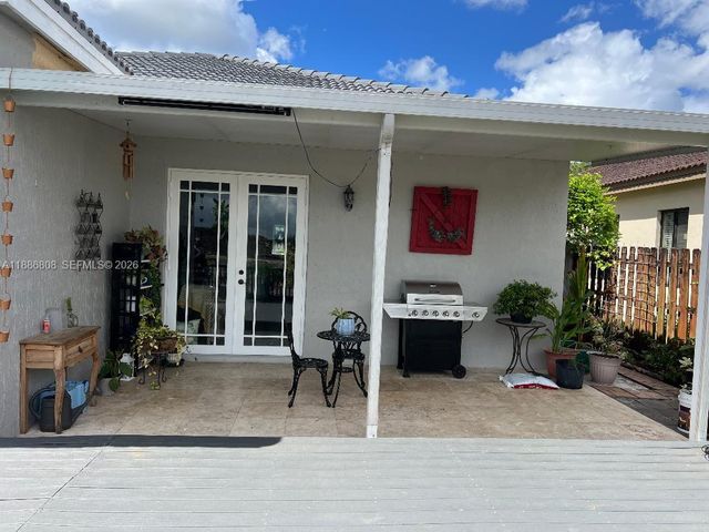 18247 NW 88th Place, Hialeah, FL 33018