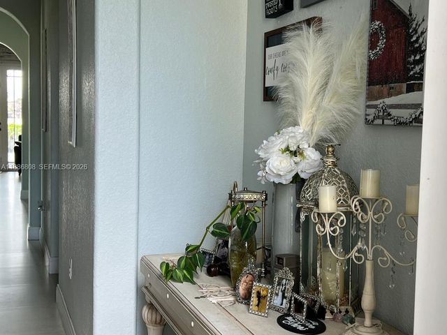 18247 NW 88th Place, Hialeah, FL 33018