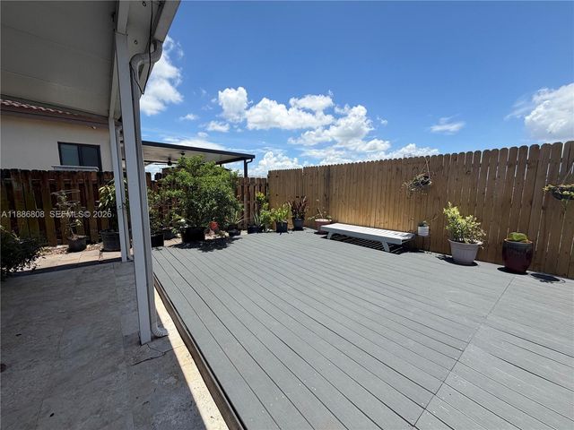 18247 NW 88th Place, Hialeah, FL 33018