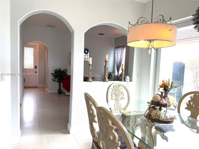 18247 NW 88th Place, Hialeah, FL 33018