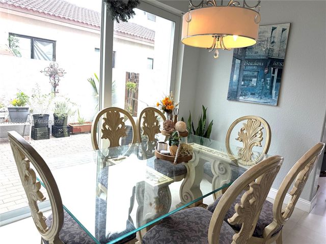 18247 NW 88th Place, Hialeah, FL 33018