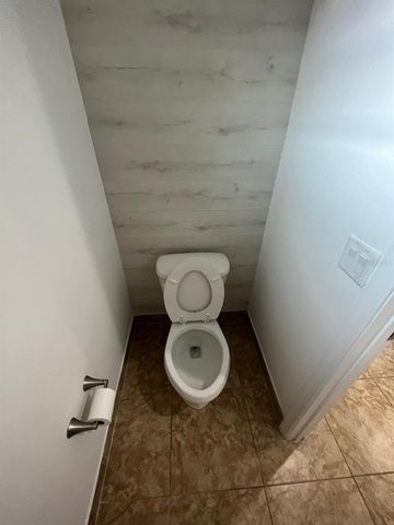 8064 PRESTBURY DRIVE, Orlando, FL 32832