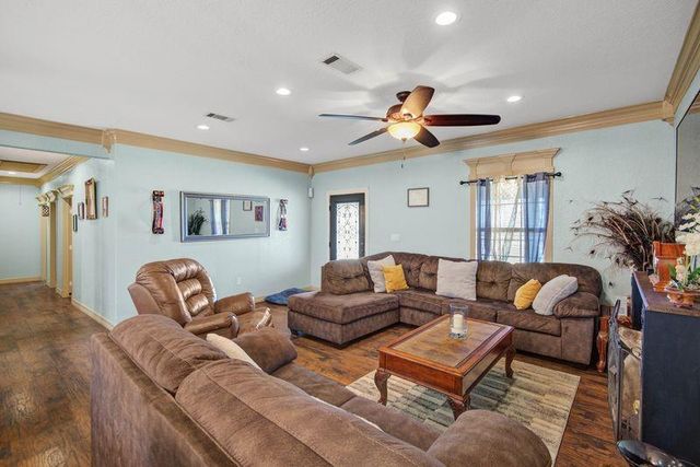 181 County Road 472, Sweeny, TX 77480