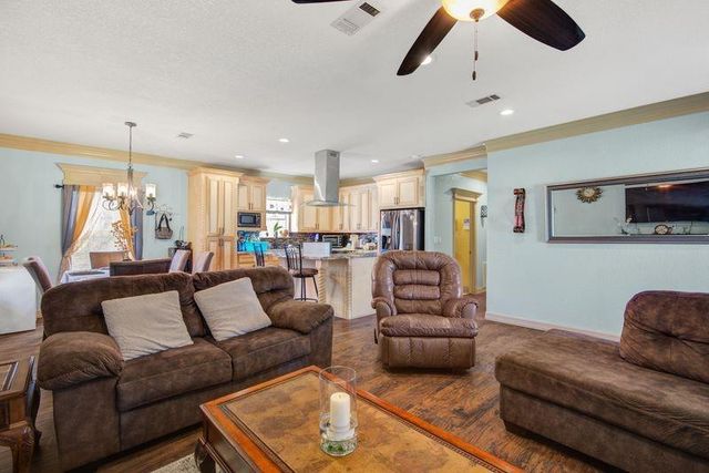 181 County Road 472, Sweeny, TX 77480