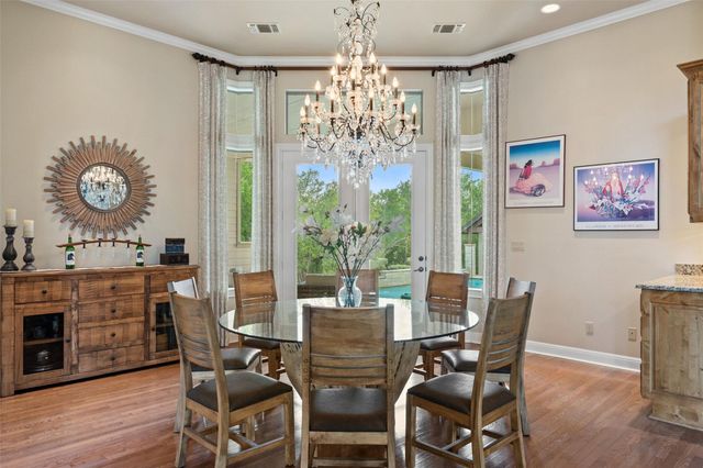 208 Hacienda PL, Dripping Springs, TX 78620