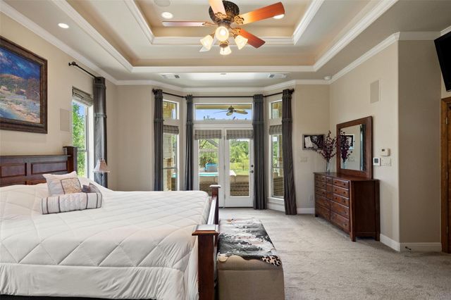 208 Hacienda PL, Dripping Springs, TX 78620