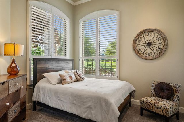 208 Hacienda PL, Dripping Springs, TX 78620