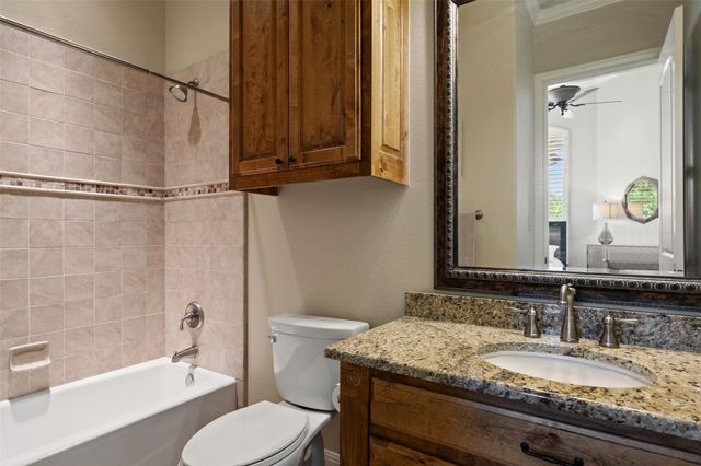 208 Hacienda PL, Dripping Springs, TX 78620