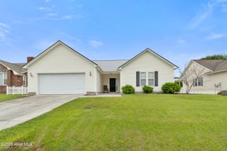 315 Whirlaway Boulevard, Sneads Ferry, NC 28460