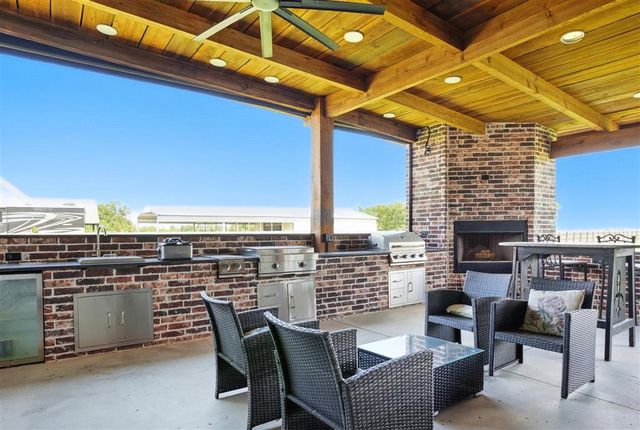 7741 Gossett Road, Lake Charles, LA 70605