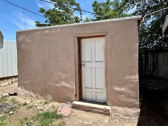 1427 Vito Romero Road SW, Albuquerque, NM 87105