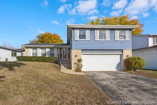 446 Manor Hill Lane, Lombard, IL 60148