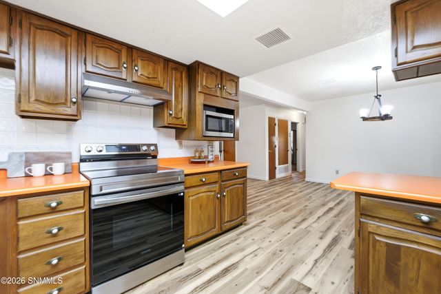 2425 Calle De Santiago, Mesilla, NM 88046