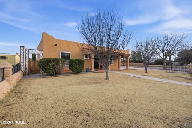 2425 Calle De Santiago, Mesilla, NM 88046