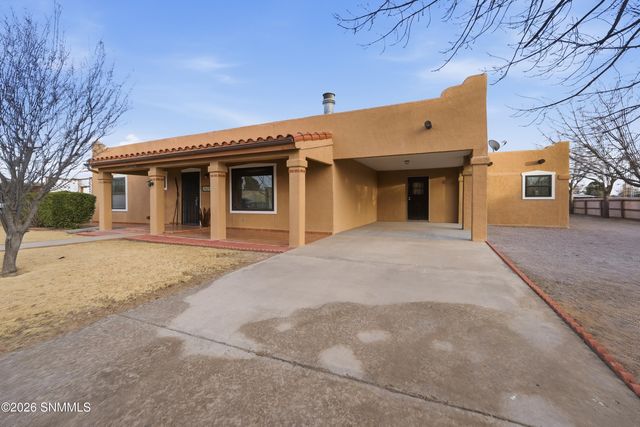 2425 Calle De Santiago, Mesilla, NM 88046