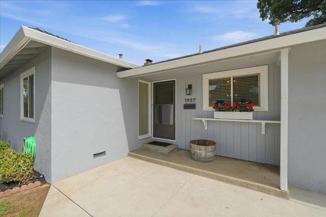1437 W Elm St, Lodi, CA 95242