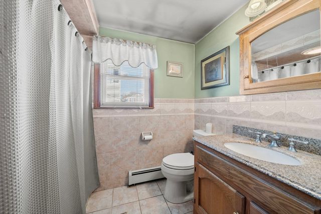 339 Passaconaway Dr, Dracut, MA 01826