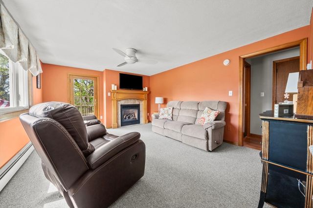 339 Passaconaway Dr, Dracut, MA 01826