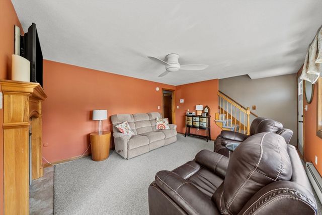 339 Passaconaway Dr, Dracut, MA 01826