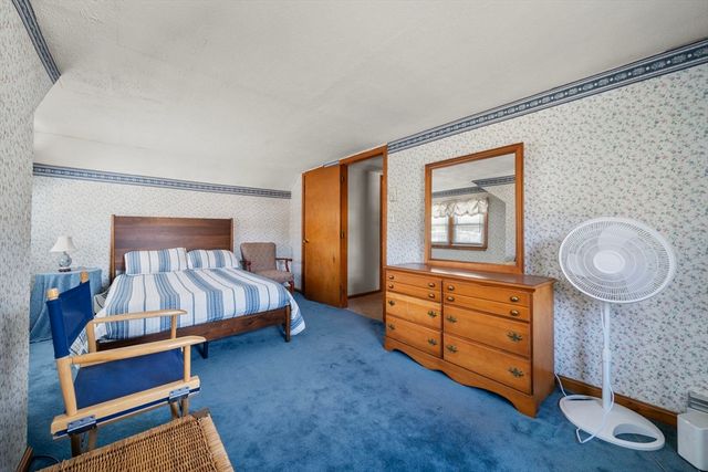 339 Passaconaway Dr, Dracut, MA 01826