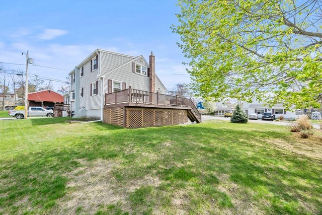 339 Passaconaway Dr, Dracut, MA 01826