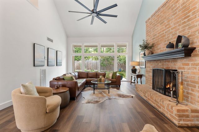 10226 Briar Forest Drive, Houston, TX 77042