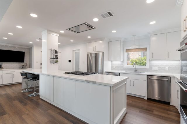 10226 Briar Forest Drive, Houston, TX 77042