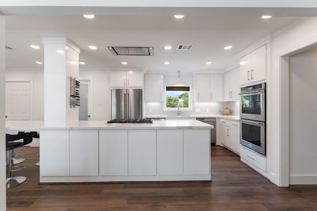 10226 Briar Forest Drive, Houston, TX 77042