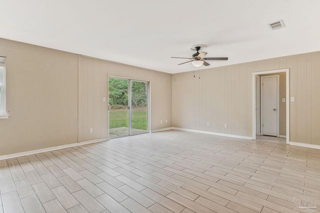 4610 Tradewinds Cir, Pensacola, FL 32514